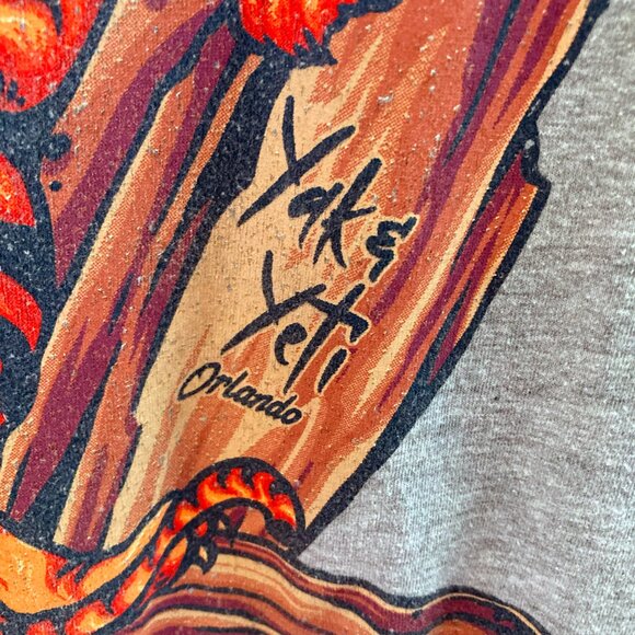Yak & Yeti Restaurant Orlando Disney World Tiger Tee Shirt Large Gray Merch L - Picture 4 of 5